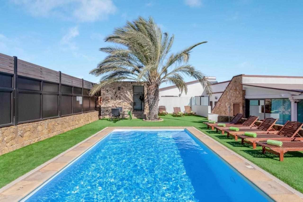 Villa Cobas Con Piscina Y Privada Triquivijate المظهر الخارجي الصورة
